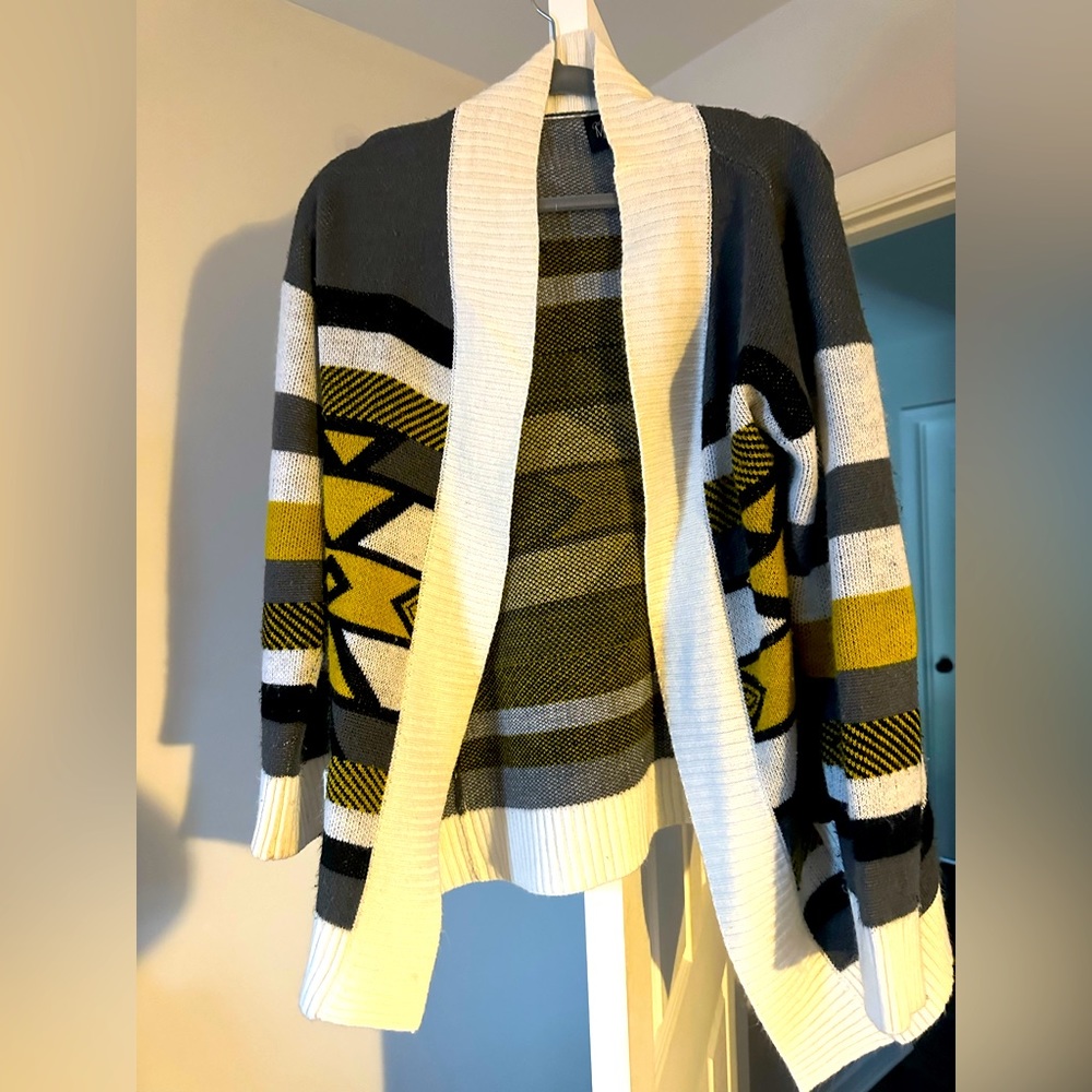 Mia Madison XL /1x open sweater long sleeve beautiful condition .